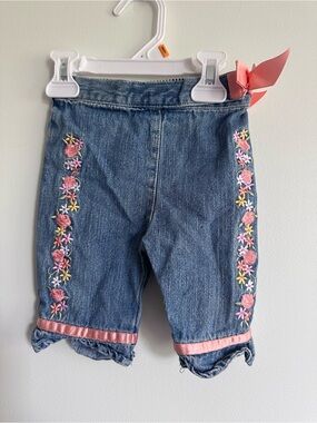 Vintage Nick JR Girls Denim Embroidered Capris with Pink Floral Trim Girly Y2K